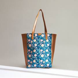 Rousrie Zipper Tote Bag (Multicolour) Price - Buy Online at Best