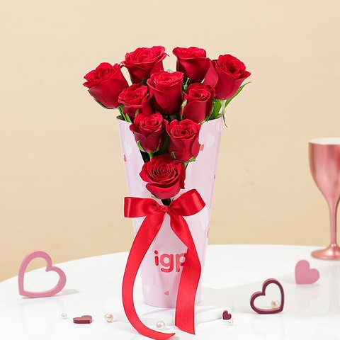 IGP Classic Valentine 10 Red Roses Bouquet Price - Buy Online at Best ...