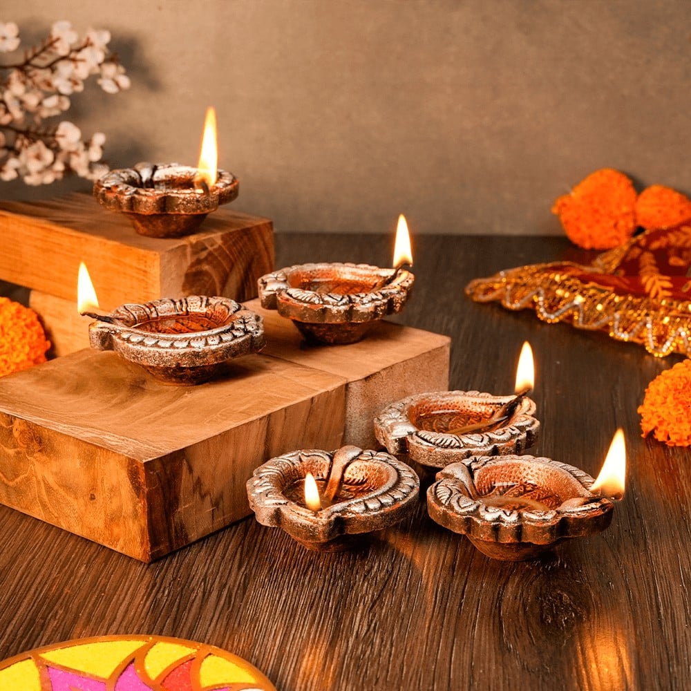 Antique Finish Clay Diya Set (Copper & SIlver) by Shubh Sanskaar Price ...
