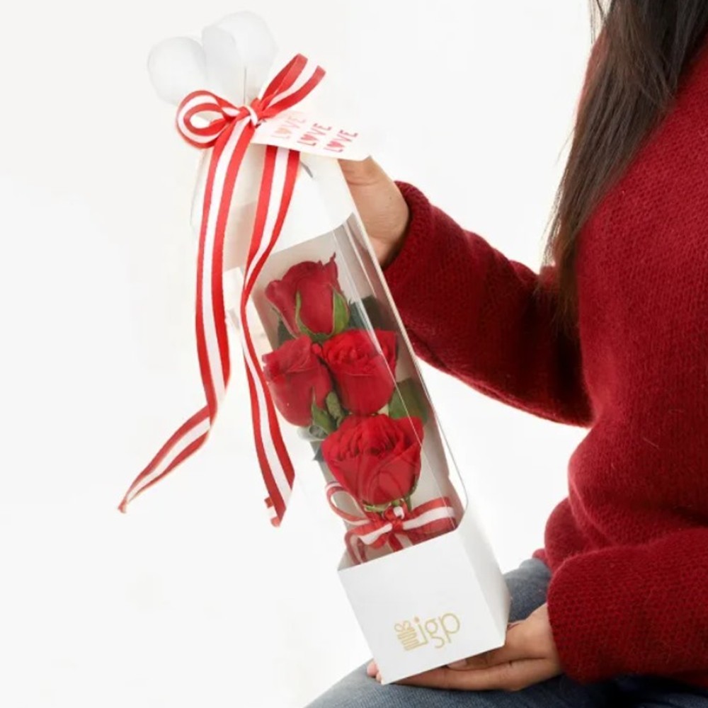IGP Love Box of 4 Red Roses Bouquet Price - Buy Online at Best Price in ...