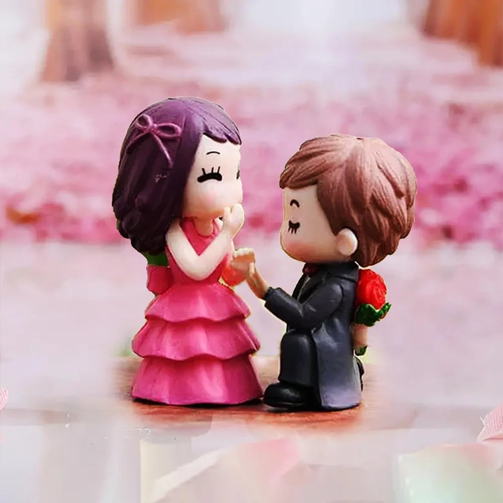 CraftVatika Valentine Couple Miniature Showpiece (2.1 x 2.9 x 5 cm